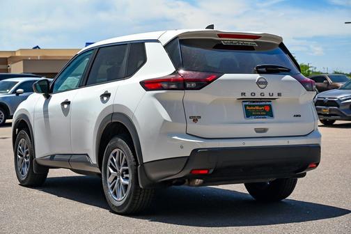 Glacier White 2024 Nissan Rogue S