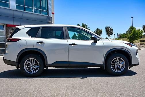 Glacier White 2024 Nissan Rogue S