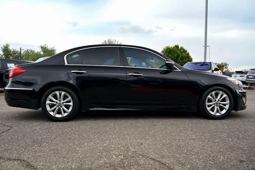 Black Noir Pearl 2013 Hyundai Genesis 3.8