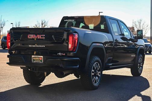 2022 GMC Sierra 2500 AT4