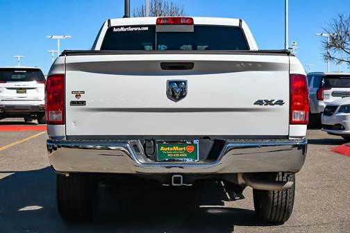 Bright White Clearcoat 2023 RAM 1500 Classic SLT