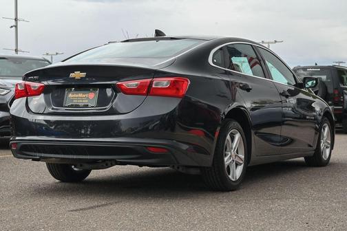 Dark Ash Metallic 2022 Chevrolet Malibu 1LS