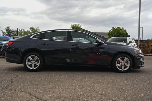 Dark Ash Metallic 2022 Chevrolet Malibu 1LS