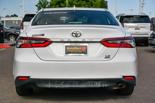 Ice 2024 Toyota Camry LE