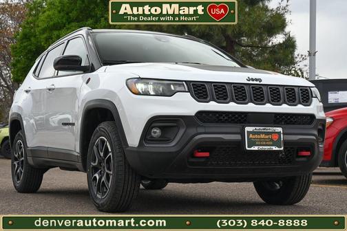 Bright White Clearcoat 2025 Jeep Compass Trailhawk