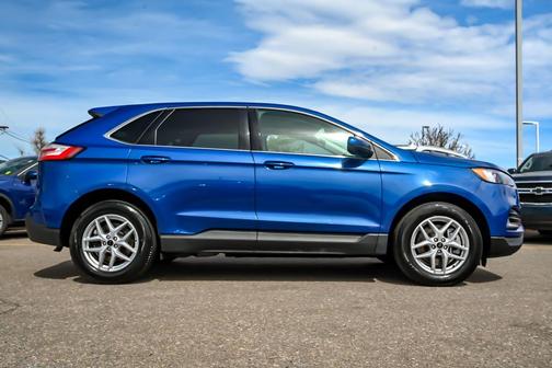 Blue Metallic 2024 Ford Edge SEL