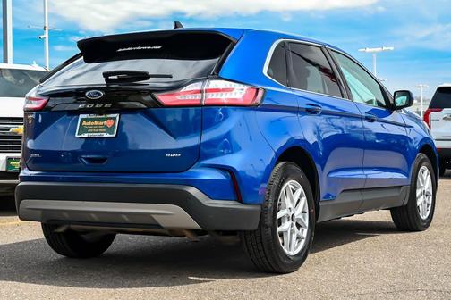 Blue Metallic 2024 Ford Edge SEL