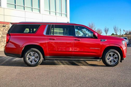 2023 GMC Yukon XL SLE