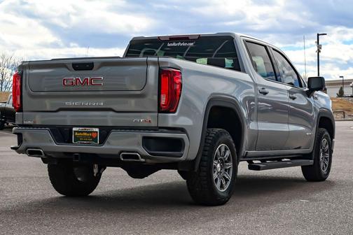 2025 GMC Sierra 1500 AT4