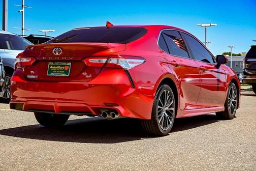 2020 Toyota Camry SE