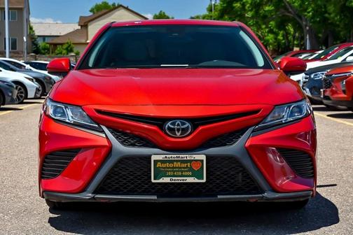 2020 Toyota Camry SE
