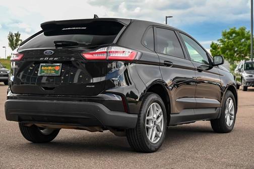 2022 Ford Edge SE