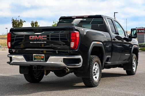 Black 2021 GMC Sierra 2500 SLE