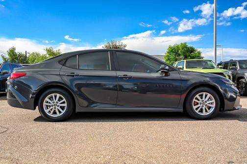 UNDERGROUND 2025 Toyota Camry LE
