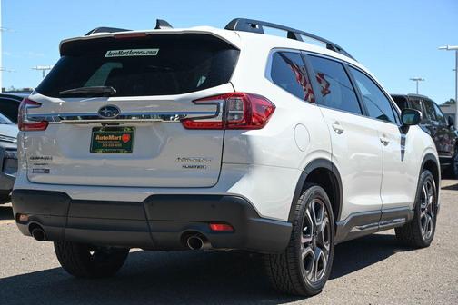 Crystal White Pearl 2023 Subaru Ascent Limited 7-Passenger