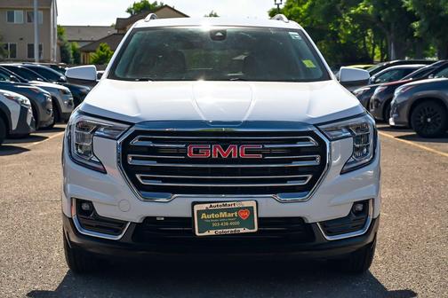 Summit White 2024 GMC Terrain SLT