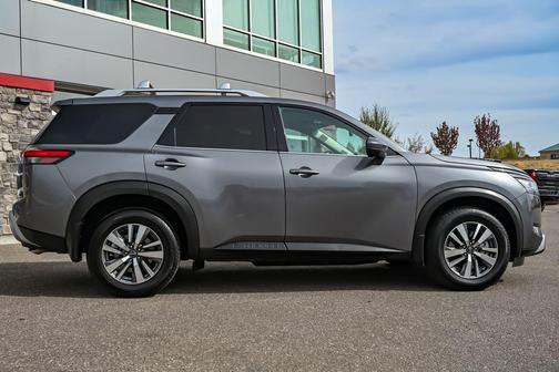 Gun Metallic 2024 Nissan Pathfinder SL