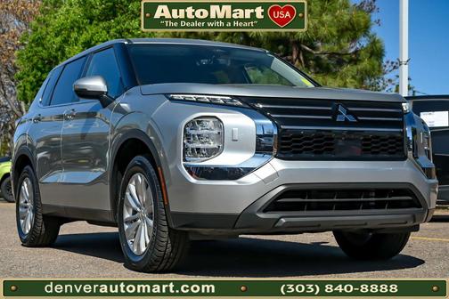 Silver 2025 Mitsubishi Outlander ES