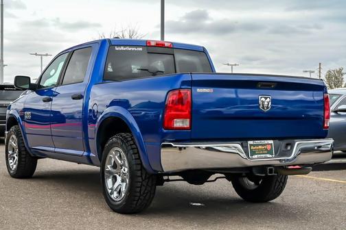 Blue Streak Pearlcoat 2016 RAM 1500 SLT