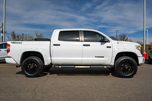 2017 Toyota Tundra SR5