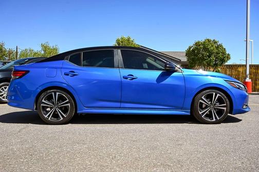 Blue 2022 Nissan Sentra SR