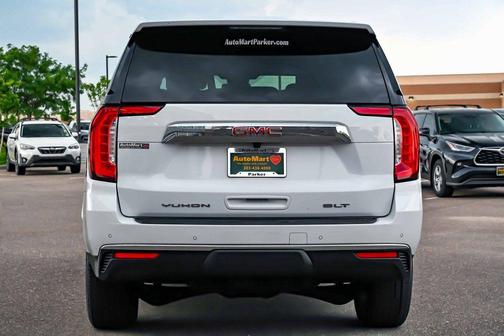 2023 GMC Yukon SLT