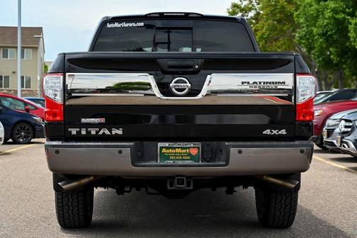 2017 Nissan Titan Platinum Reserve