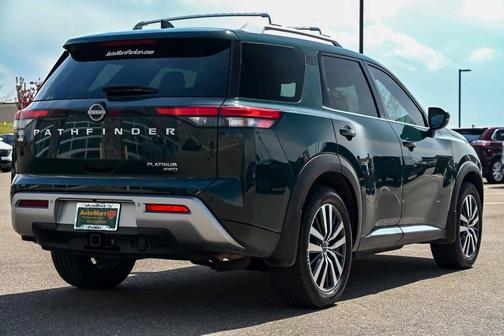 2022 Nissan Pathfinder Platinum