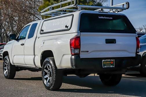 2022 Toyota Tacoma SR