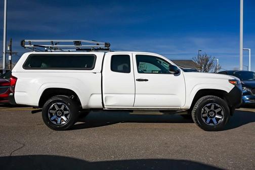 2022 Toyota Tacoma SR