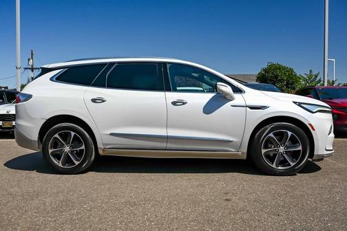 2022 Buick Enclave Essence