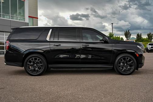 2021 Chevrolet Suburban High Country