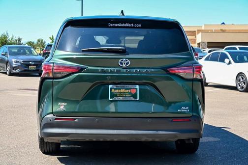 2021 Toyota Sienna XLE
