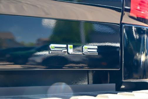 Black 2017 GMC Sierra 1500 SLE