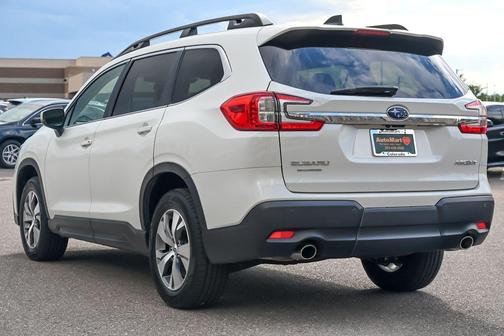 Crystal White Pearl 2025 Subaru Ascent Premium