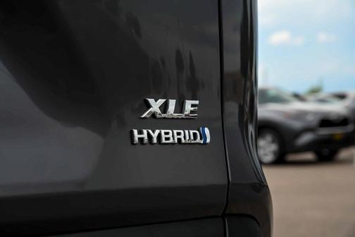 2019 Toyota RAV4 Hybrid XLE