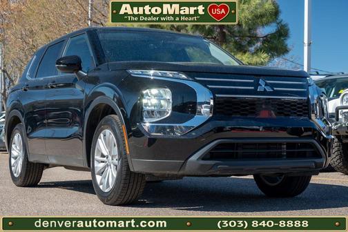 2025 Mitsubishi Outlander ES