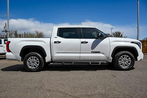 2022 Toyota Tundra SR5