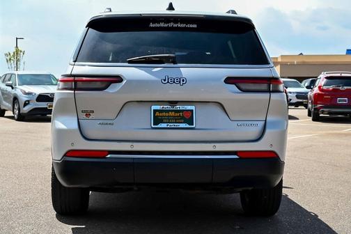 2023 Jeep Grand Cherokee L Laredo