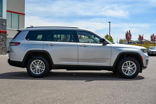 2023 Jeep Grand Cherokee L Laredo