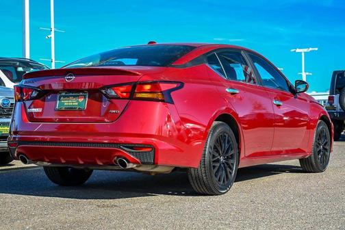 2025 Nissan Altima SV