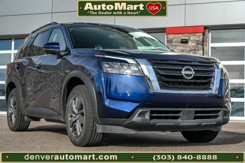 Deep Ocean Blue 2025 Nissan Pathfinder SV