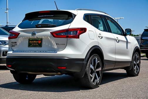 2022 Nissan Rogue Sport SL