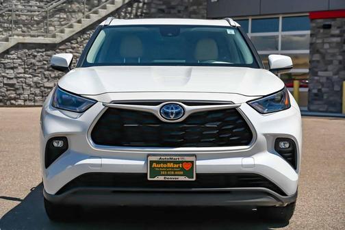 2023 Toyota Highlander Hybrid XLE