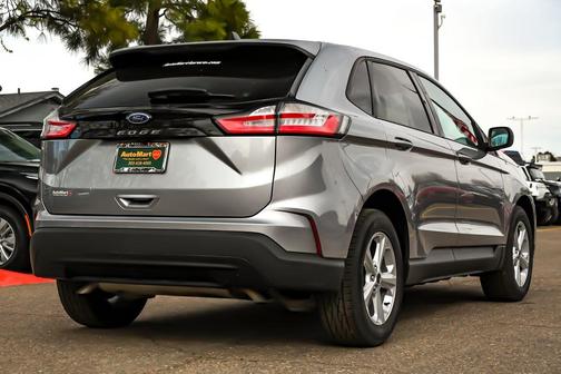 2023 Ford Edge SE