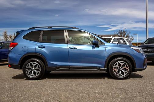 Horizon Blue Pearl 2021 Subaru Forester Premium