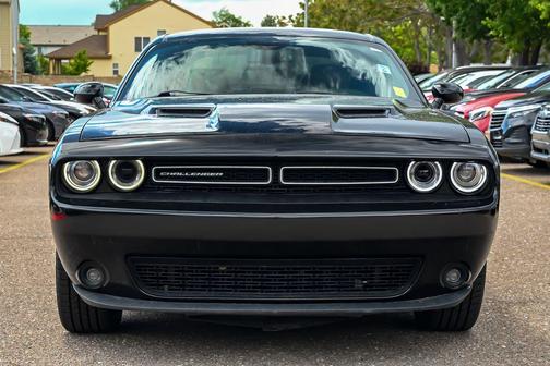 Pitch Black Clearcoat 2018 Dodge Challenger GT