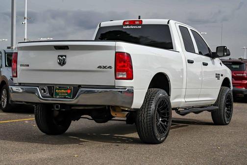 Bright White Clearcoat 2022 RAM 1500 Classic Tradesman