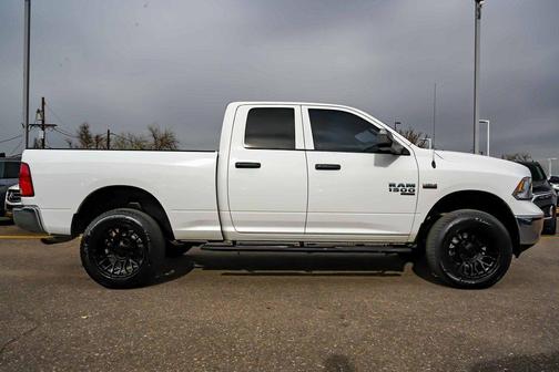 Bright White Clearcoat 2022 RAM 1500 Classic Tradesman