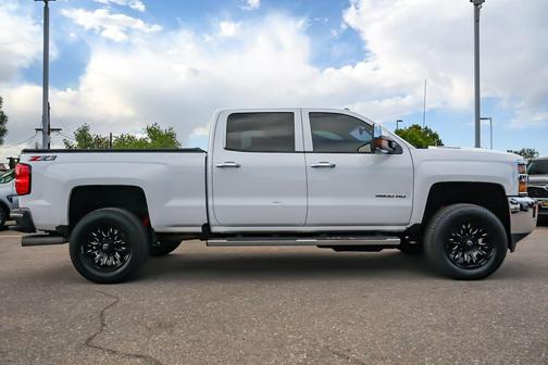 Summit White 2018 Chevrolet Silverado 3500 LTZ